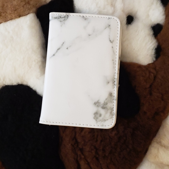 White gray marble wallet - Picture 2 of 3